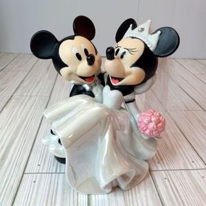 Disney Minnie & Mickey Mouse Bride & Groom Porcelain Wedding Figurine